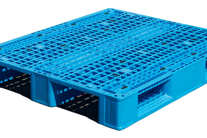 plastic rackable pallet