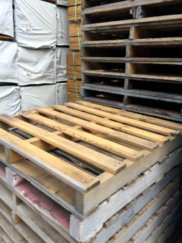 second hand timber pallets