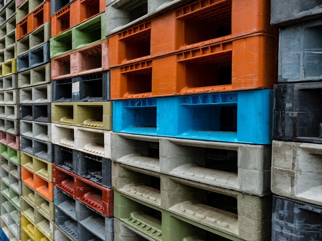 second hand plastic pallets