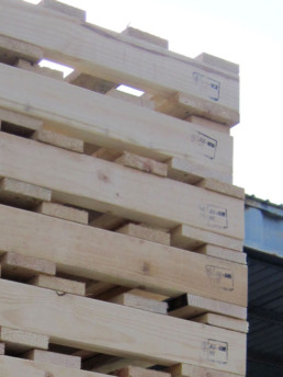timber pallets with ispm 15 stamp